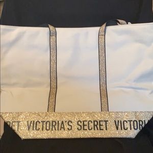 Victoria’s Secret Travel Bag